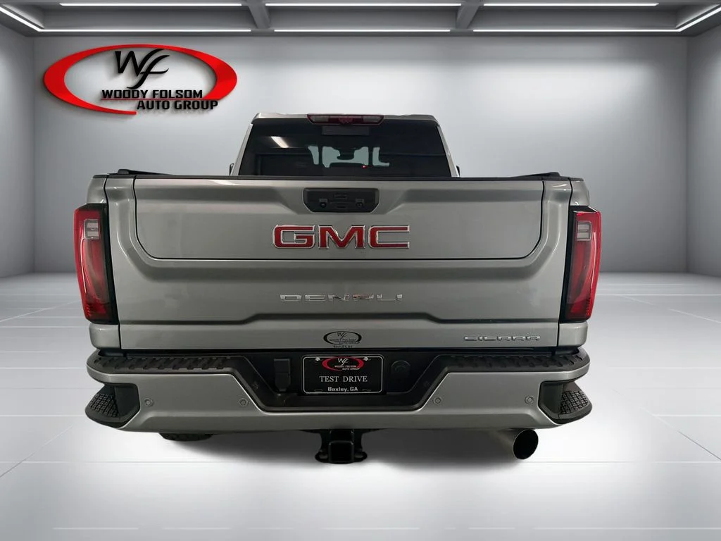 Used 2025 Silver GMC Denali image 7