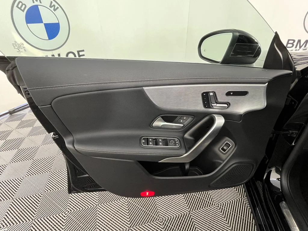 Used 2021  Mercedes-Benz CLA 250 image 24