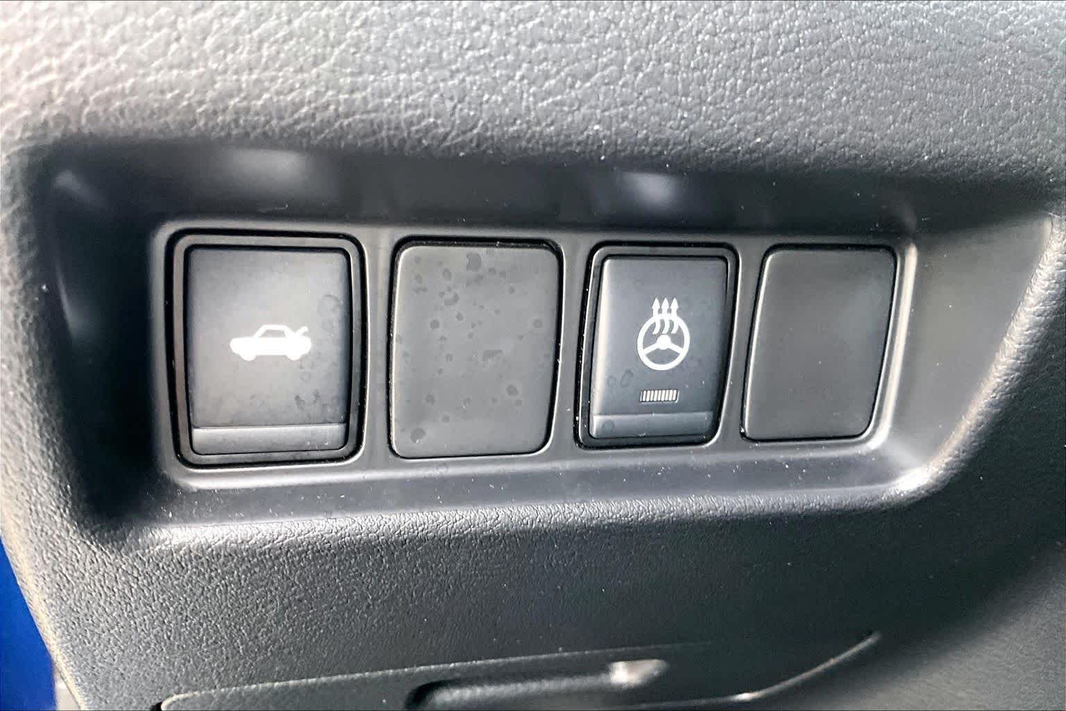 Used 2019 Deep Blue Pearl Nissan SL image 30
