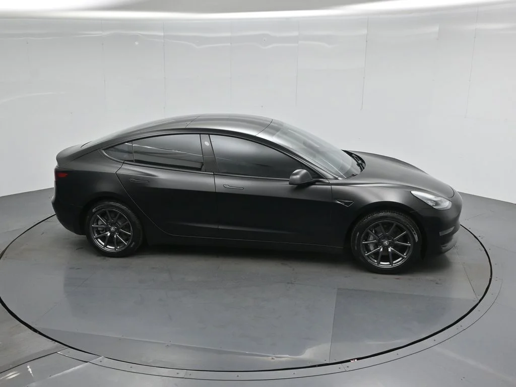 Used 2019 White Tesla Standard Range Plus image 45