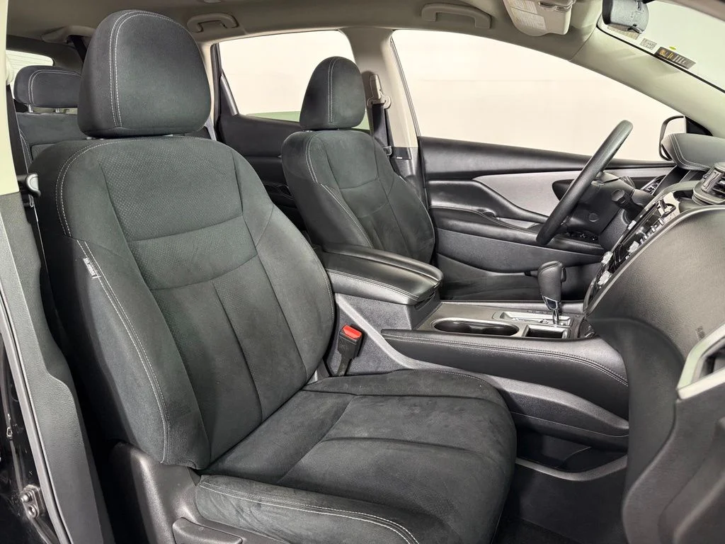 Used 2020 Black Nissan S image 25