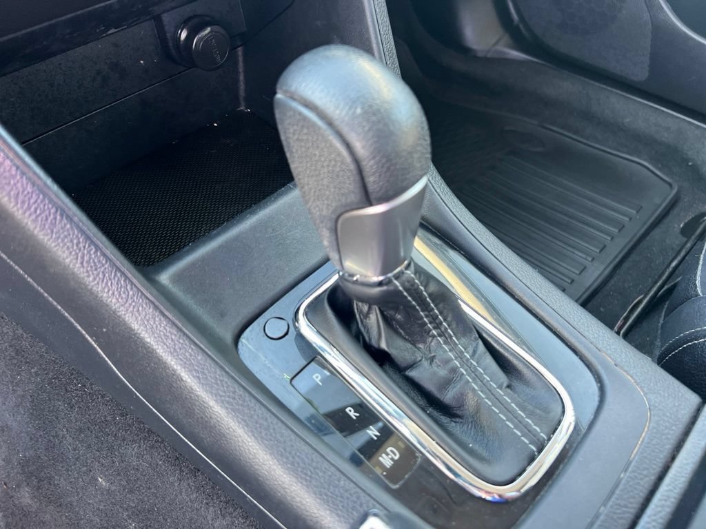 Used 2015 Ice Silver Metallic Subaru 2.0i Limited image 26
