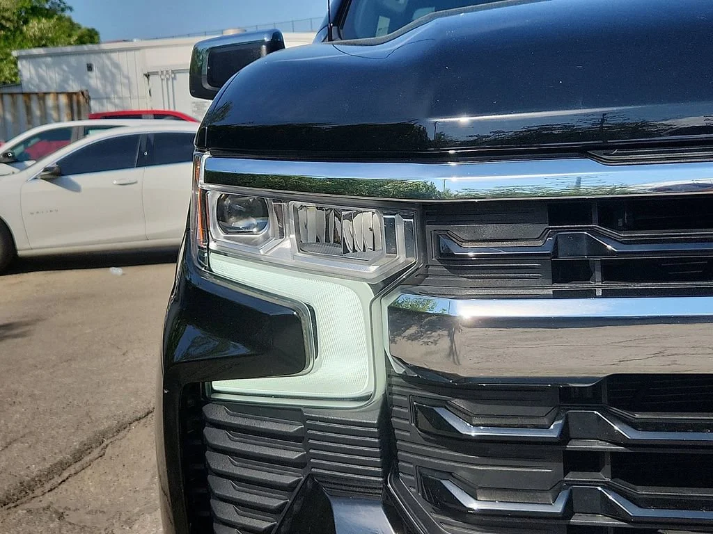 2022 Chevrolet Silverado 1500 LT - Photo 9