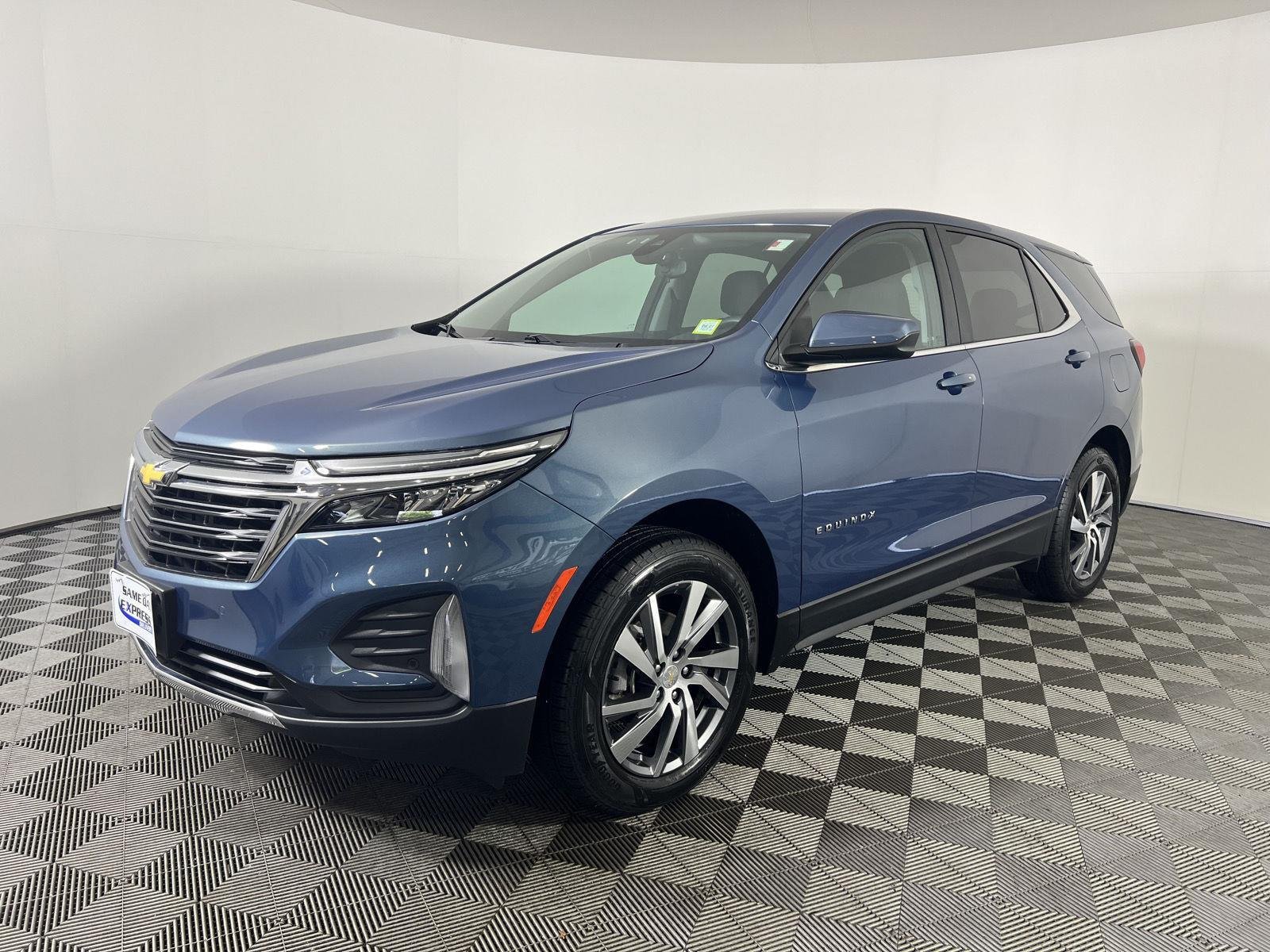 Used 2024 Lakeshore Blue Chevrolet LT image 26