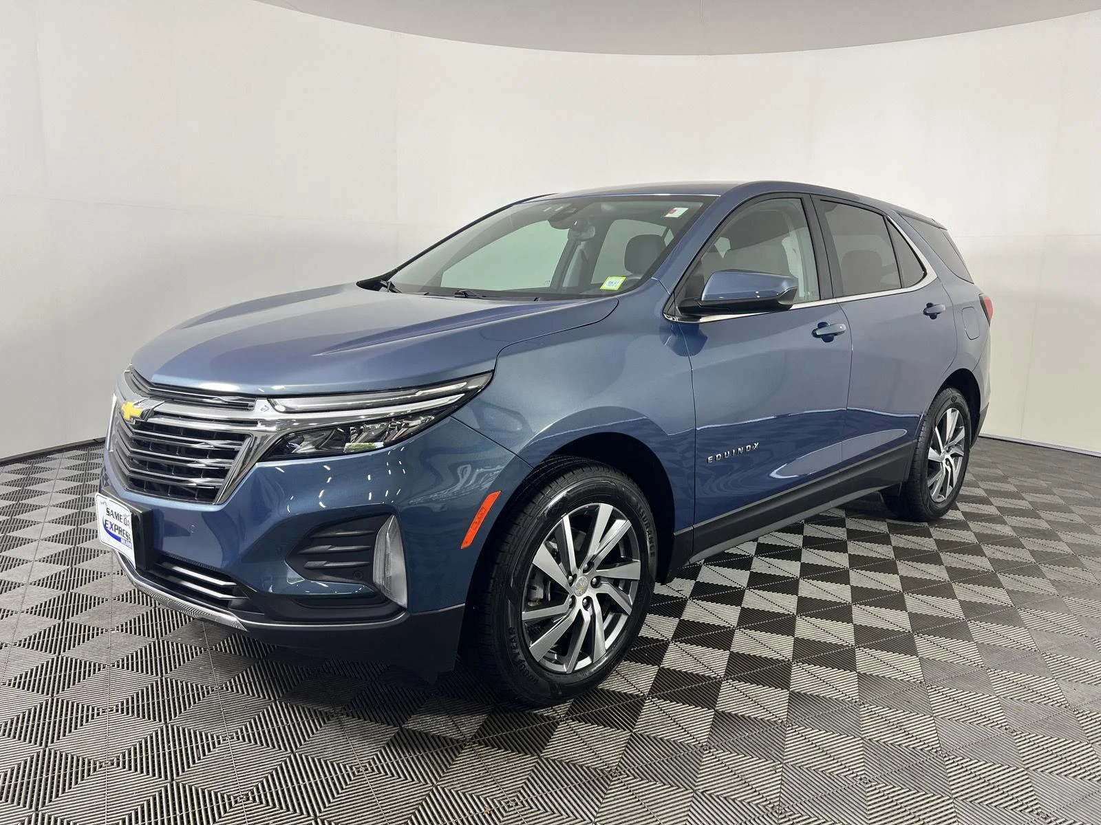 Used 2024 Lakeshore Blue Chevrolet LT image 26
