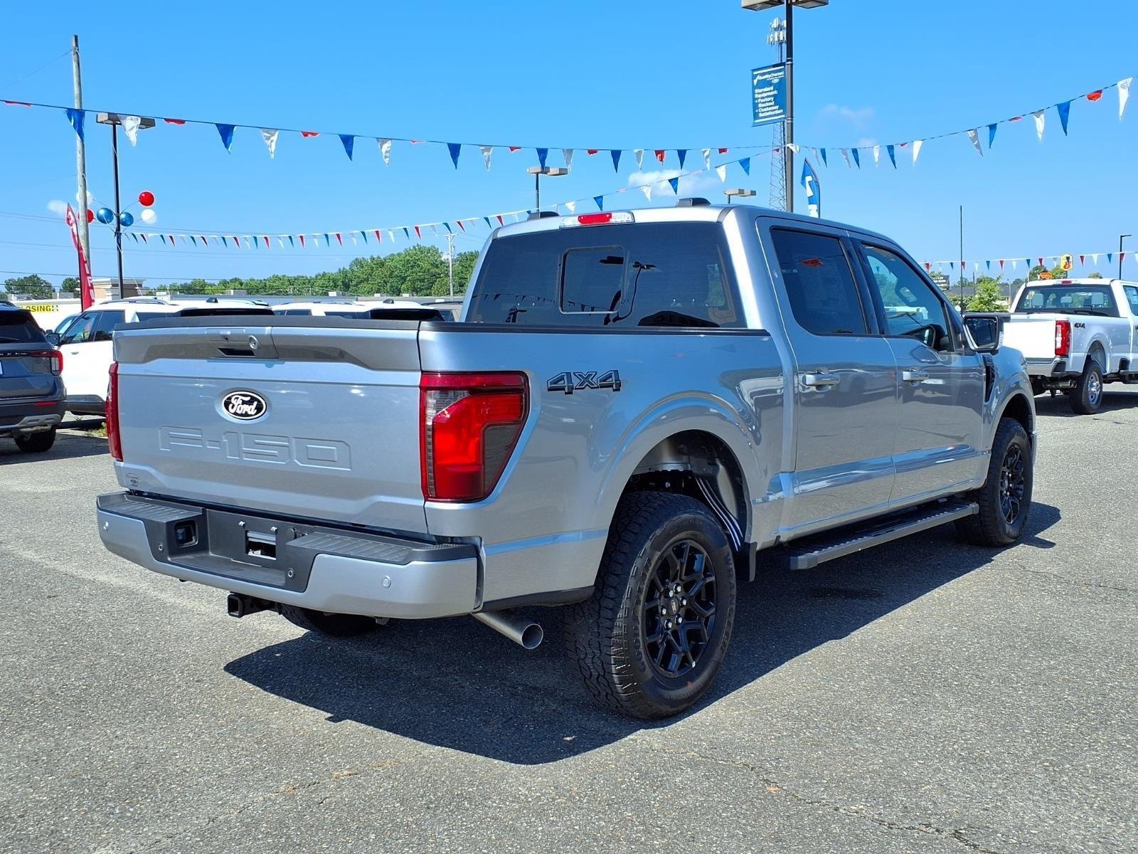 New 2026 Iconic Silver Metallic Ford XLT image 2