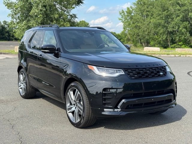 New 2026 Santorini Black Land Rover Dynamic SE image 7