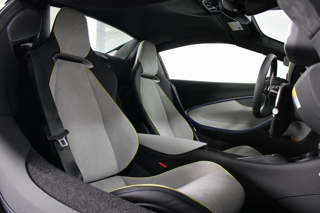 Certified Used 2025  McLaren Performance image 3