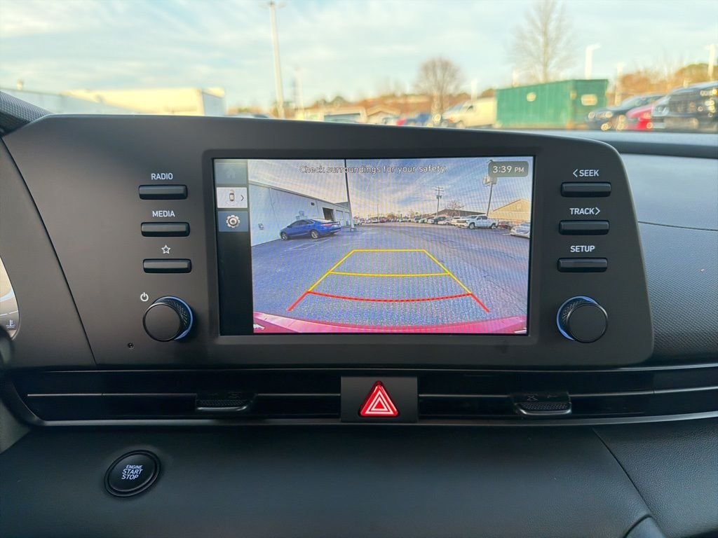 2025 Hyundai Elantra SEL - Photo 18