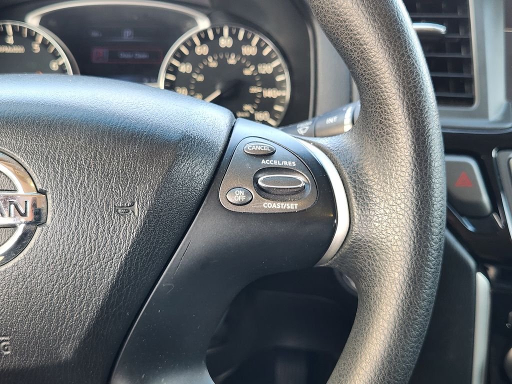 Used 2020 Silver Nissan S image 28