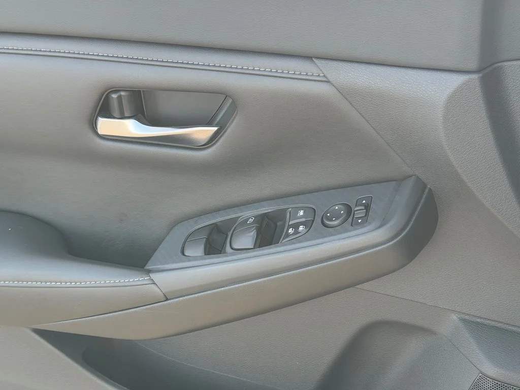 Certified Used 2021 White Nissan SV image 24
