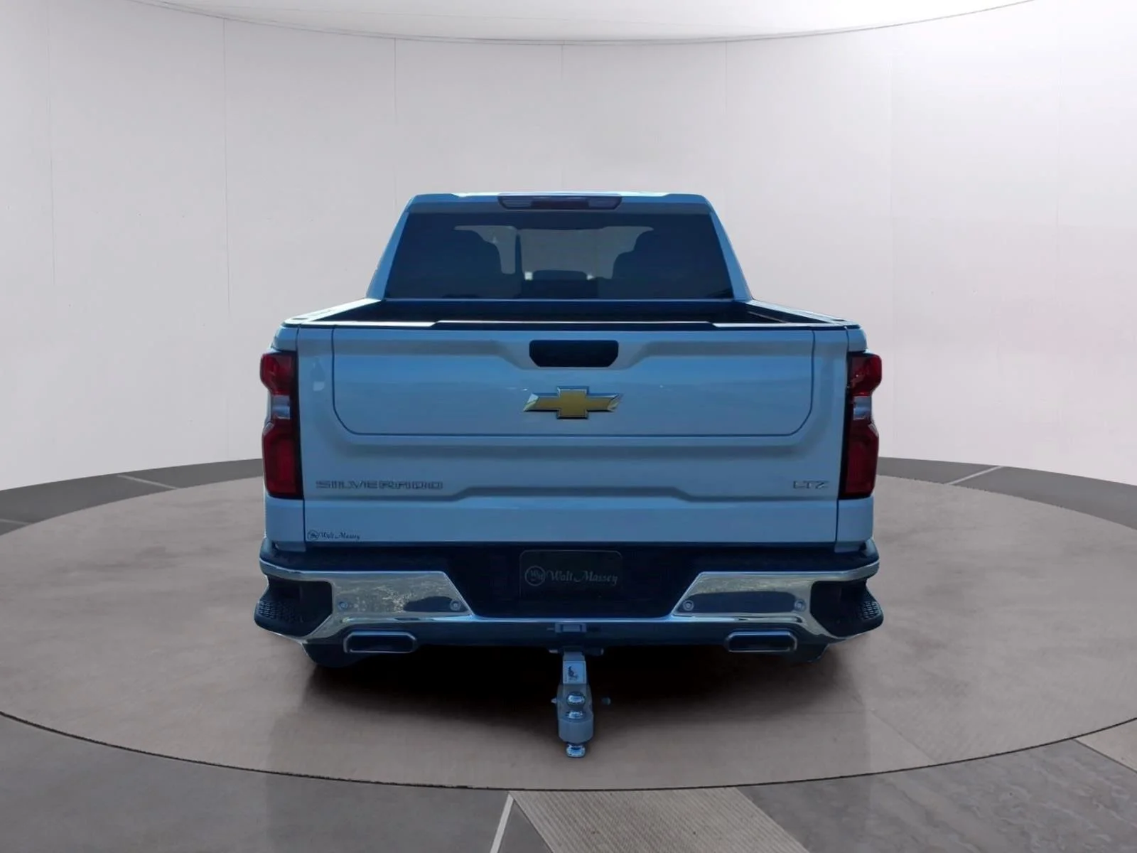 Used 2024 Iridescent Pearl Tricoat Chevrolet LTZ image 6