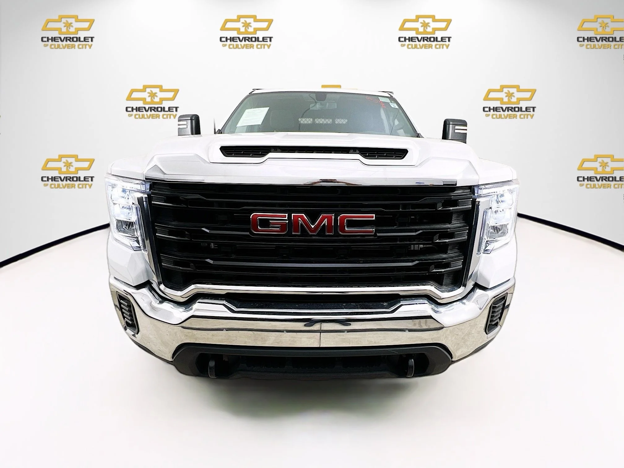 Used 2023 Summit White GMC Pro image 2