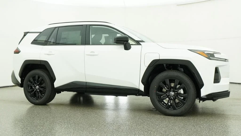 New 2026 Ice Cap Toyota SE image 7