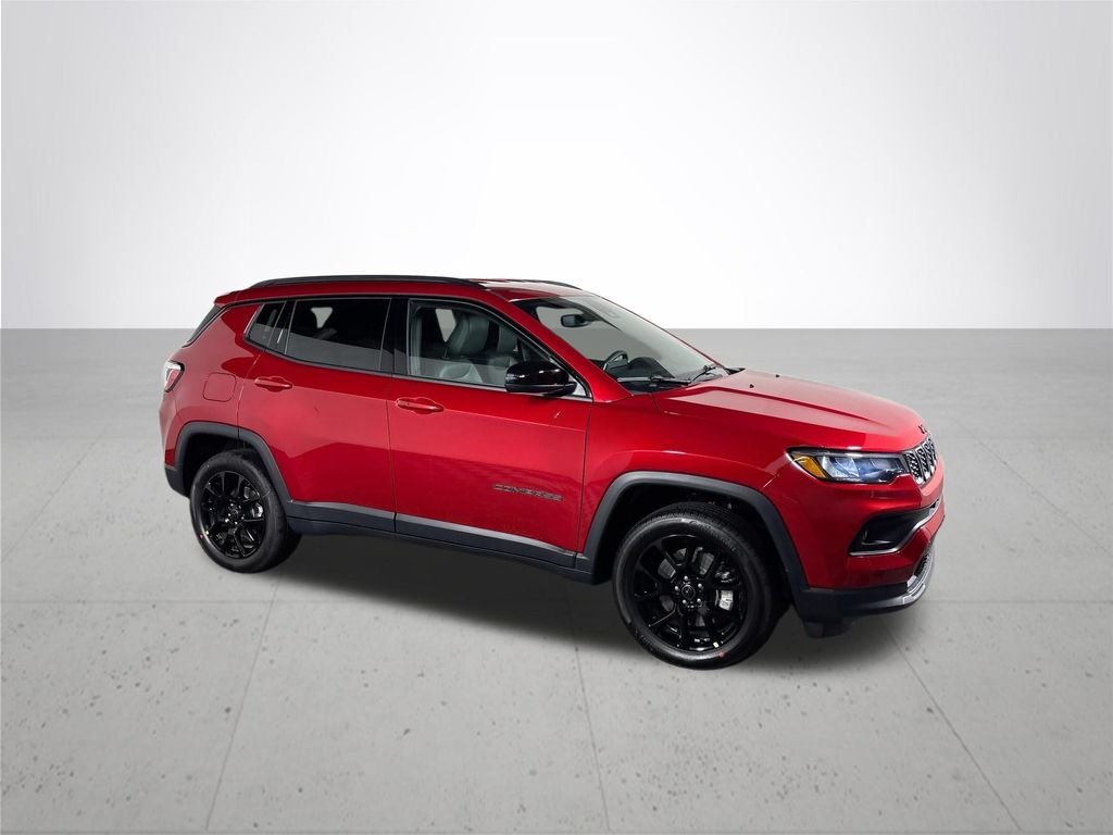 New 2026 Red Hot Pearl-Coat Exterior Paint Jeep Latitude image 4