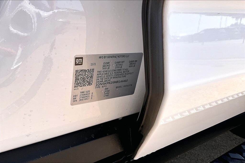 Used 2022 White Chevrolet Z71 image 35