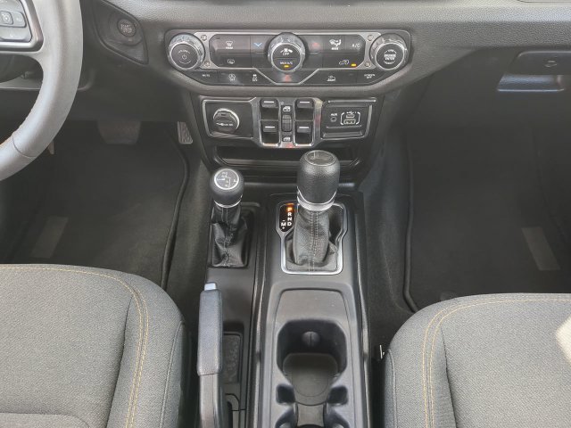 Certified Used 2024  Jeep Sport S image 20