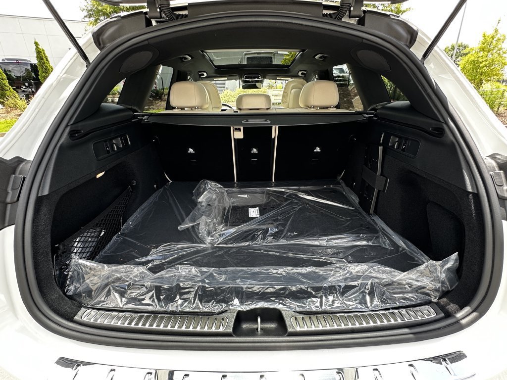 New 2026 Polar White Mercedes-Benz GLC 300 image 58