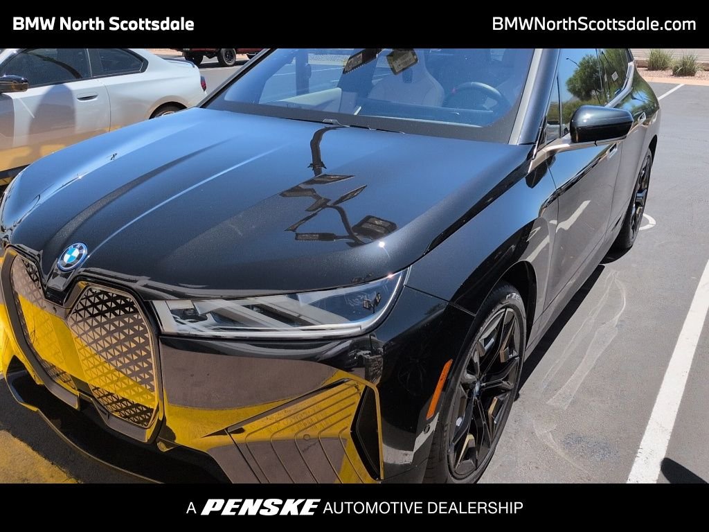 2025 BMW iX M60's photo