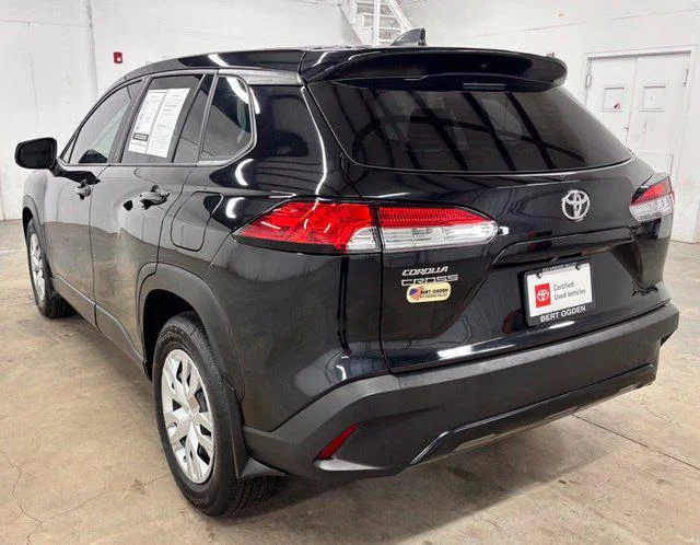 Used 2025 JET BLACK Toyota  image 4