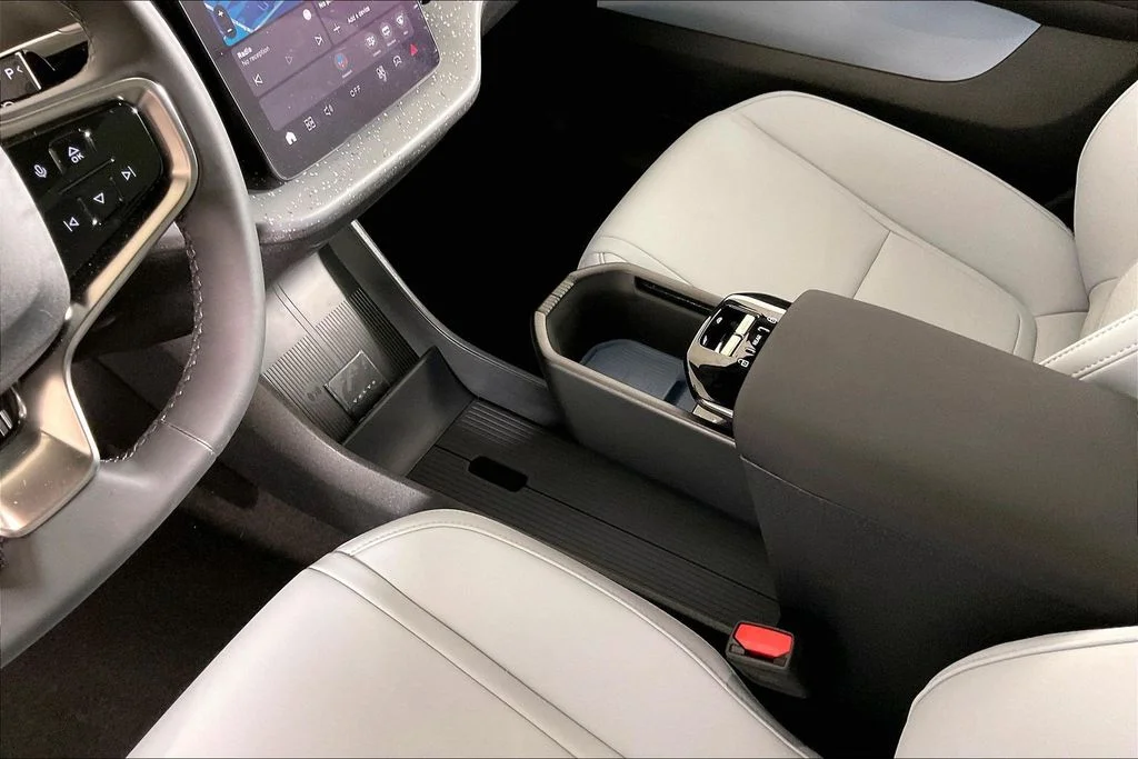 New 2026 White Volvo Twin Motor Performance Ultra image 6