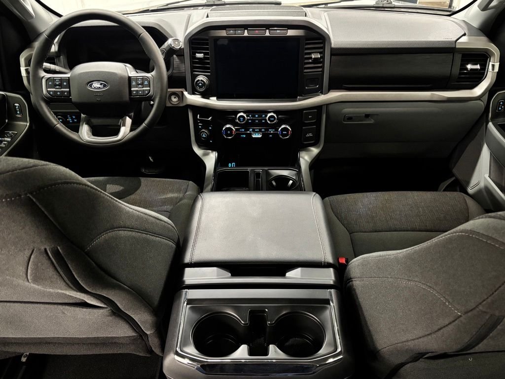 Used 2024 Silver Ford XLT image 12