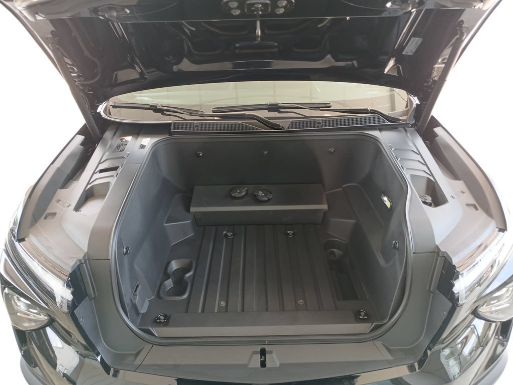 2026 Chevrolet Silverado EV LT - Photo 31