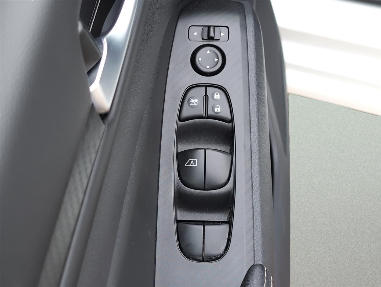 2025 Nissan Altima SV - Photo 17
