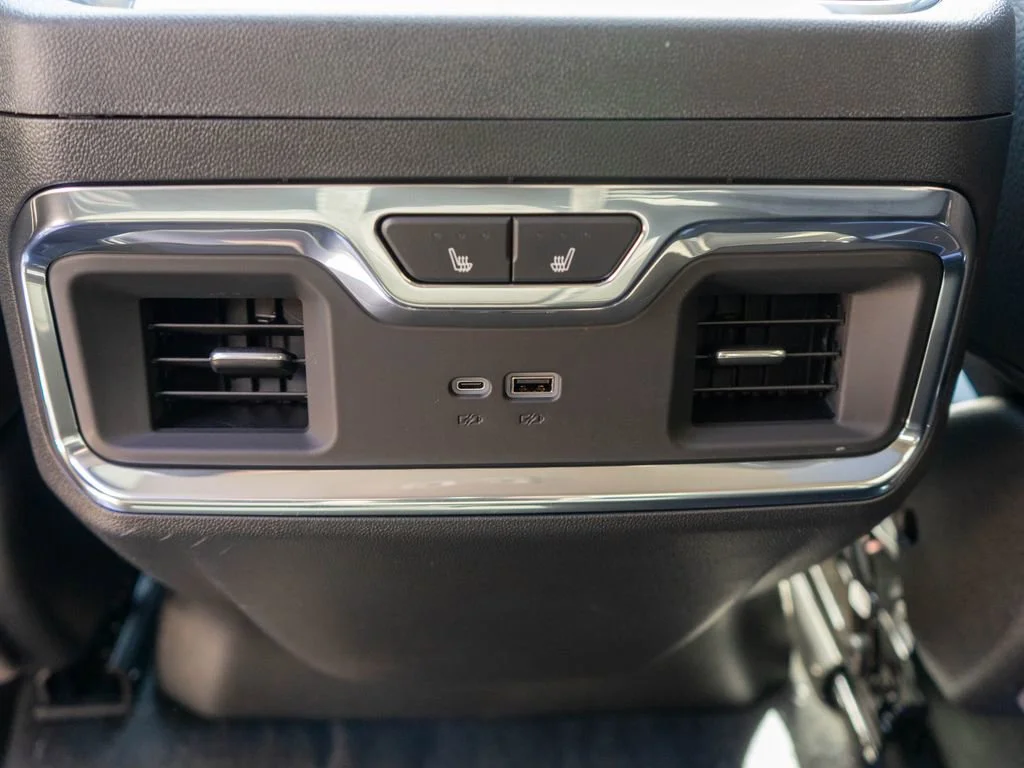 2026 GMC Sierra 3500HD Denali - Photo 14