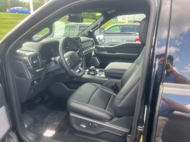 New 2026 Agate Black Metallic Ford Lariat image 27