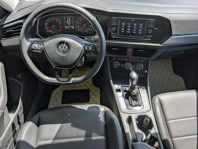 Used 2021 Pure White Volkswagen 1.4T SE image 11