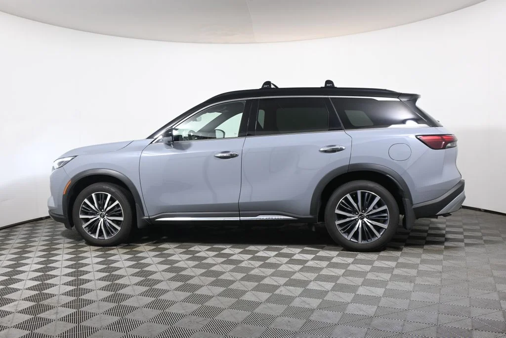 Certified Used 2025 Gray INFINITI Autograph image 2
