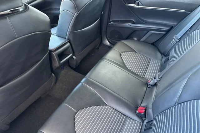 Used 2024 Ice Toyota SE image 15