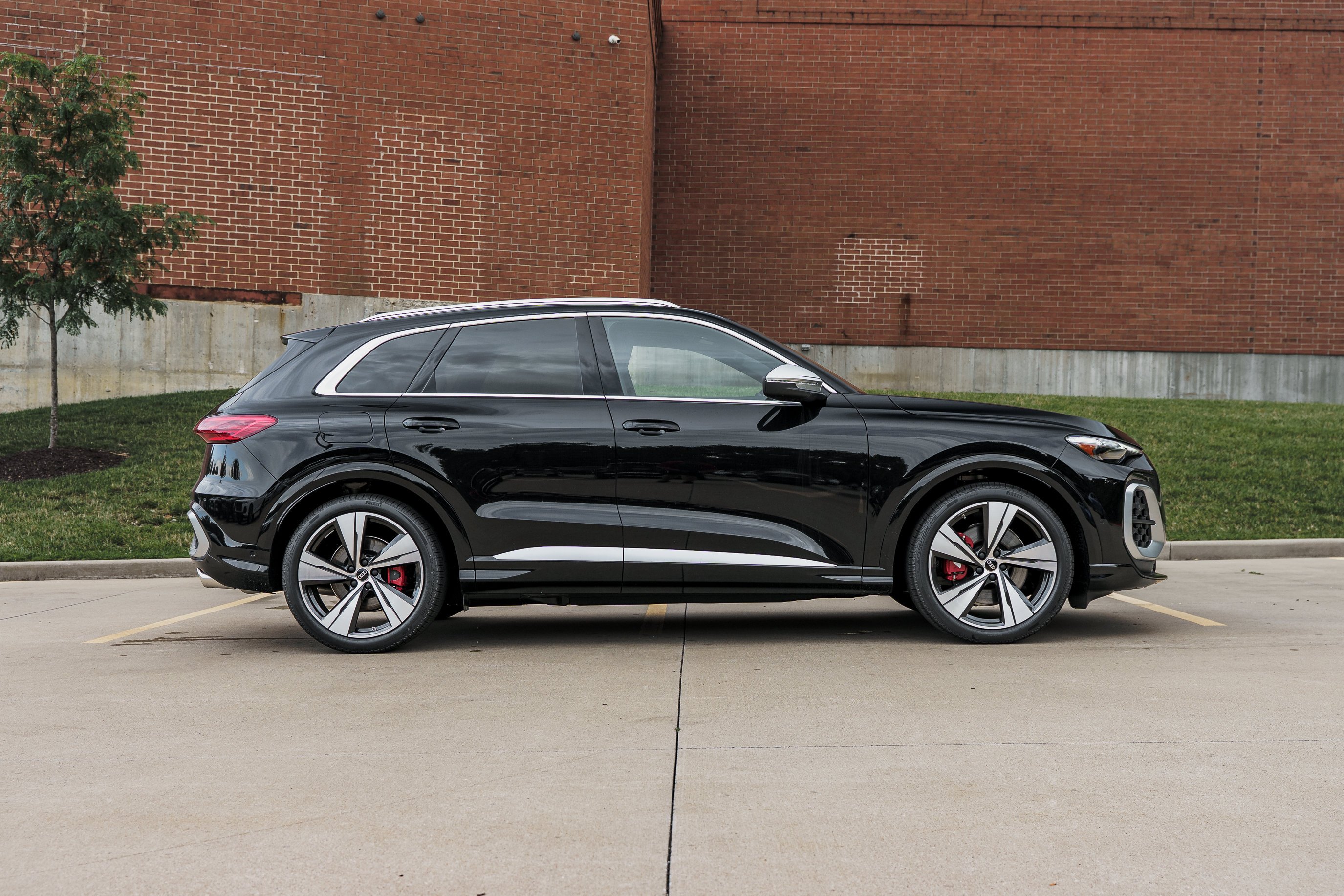 New 2026 MYTHOS BLACK Audi Premium Plus image 3