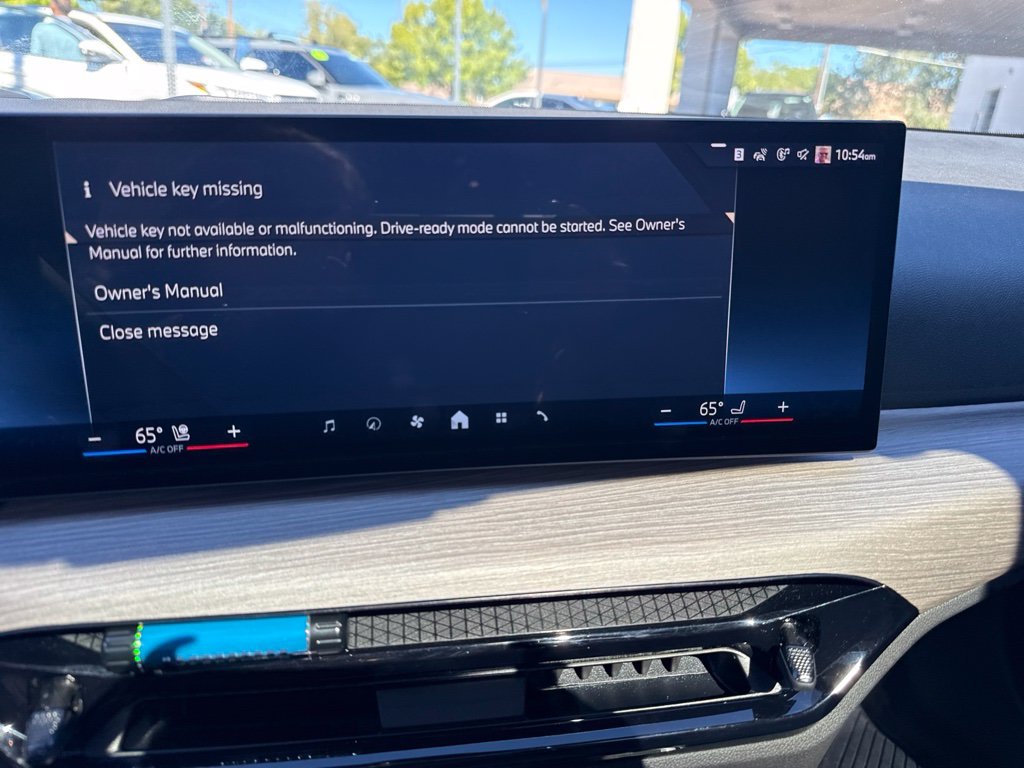 Used 2025 White BMW 230i xDrive image 25