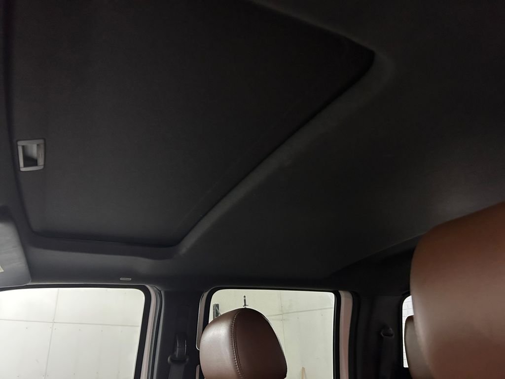 Used 2016 White Ford Platinum image 25