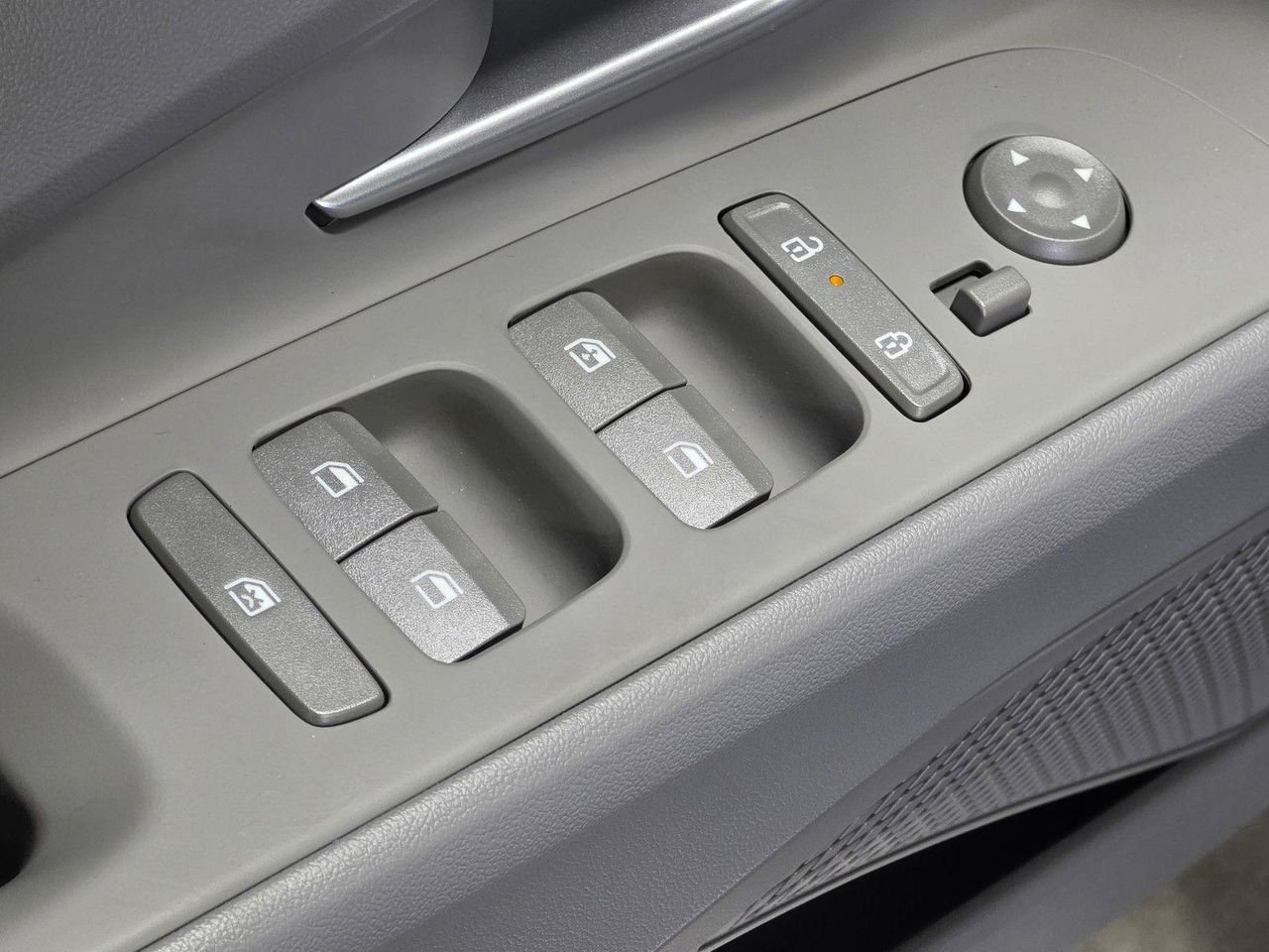 New 2026 Amazon Gray Hyundai SEL Sport image 21