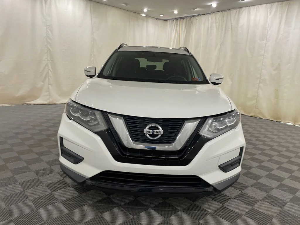 Used 2017 Nissan Rogue SV with VIN 5N1AT2MV4HC758703 for sale in Clarksburg, WV