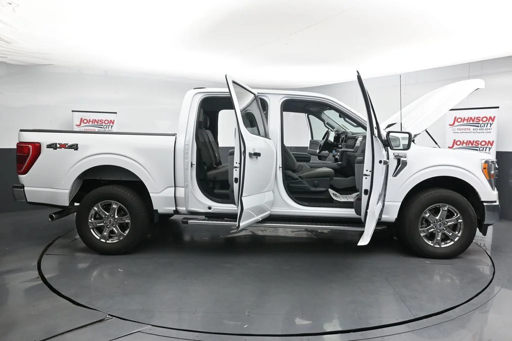 Used 2022 White Ford XLT image 41