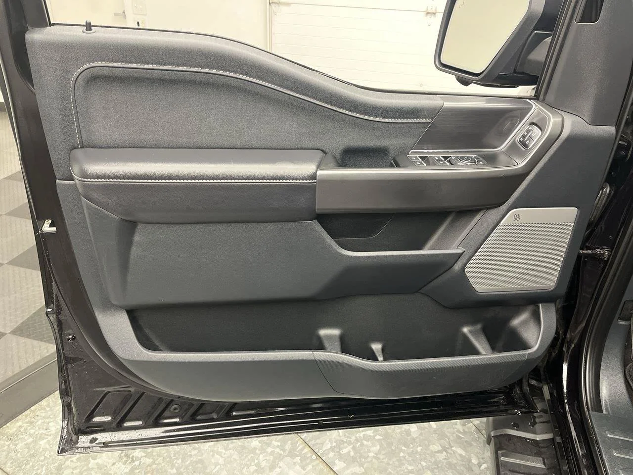 Used 2025 Black Ford LARIAT image 9
