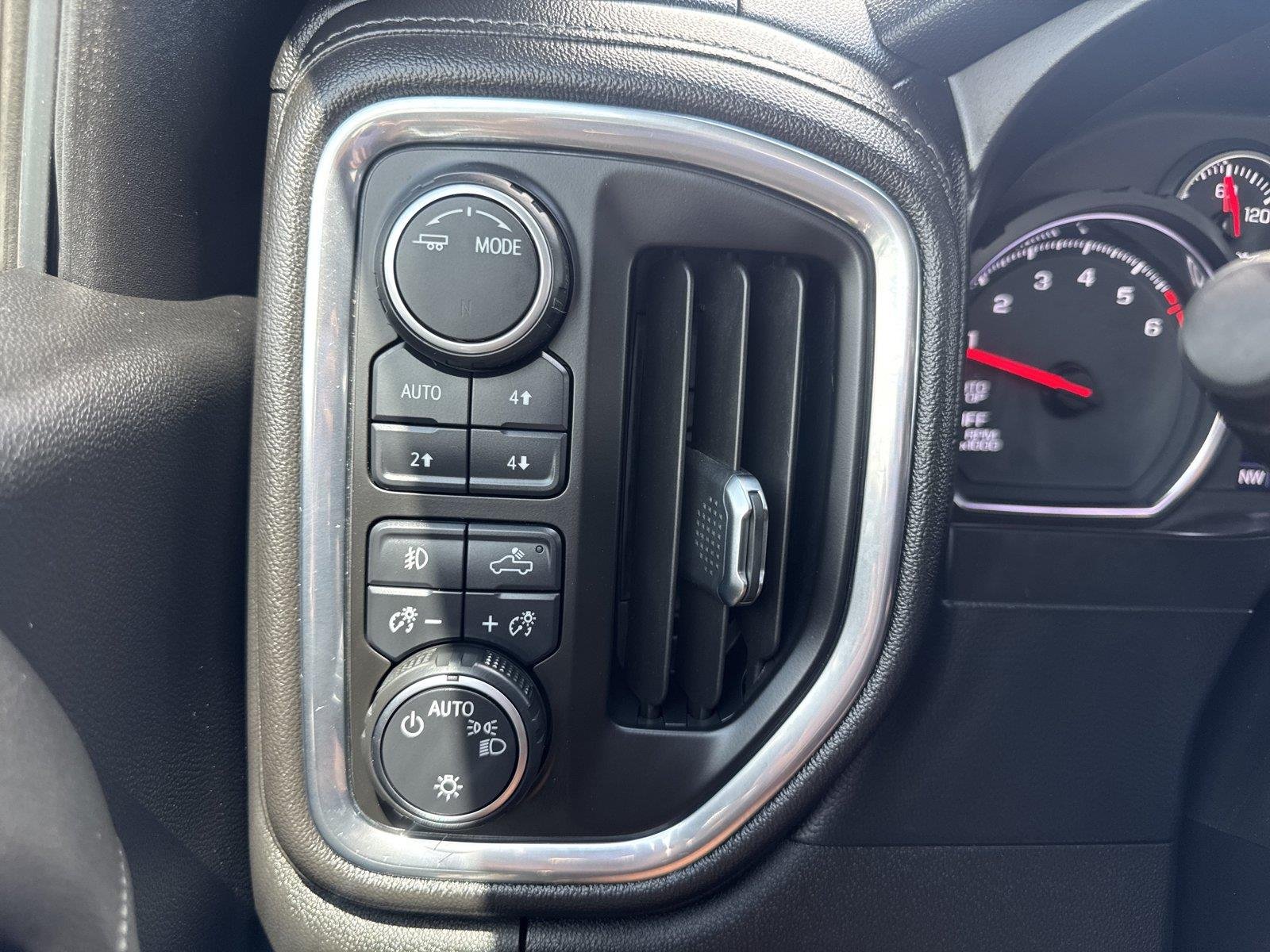 Used 2021 SHADOW GRAY METALLIC Chevrolet RST image 20