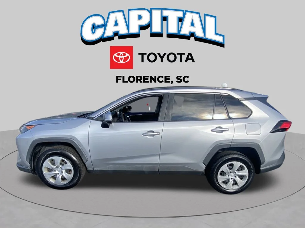 Used 2019 Silver Toyota LE image 3