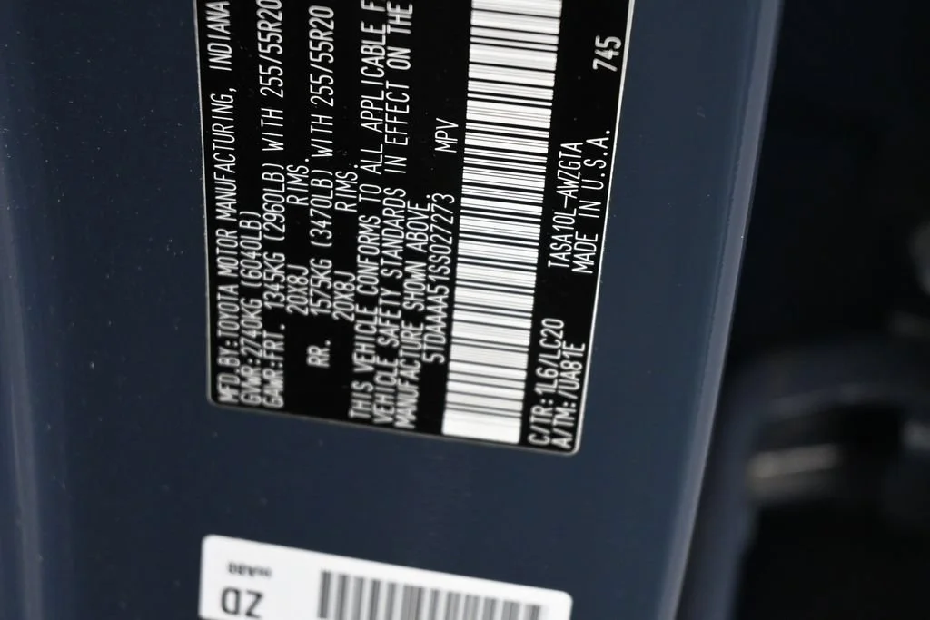 Used 2025 Cloud Toyota Limited image 20