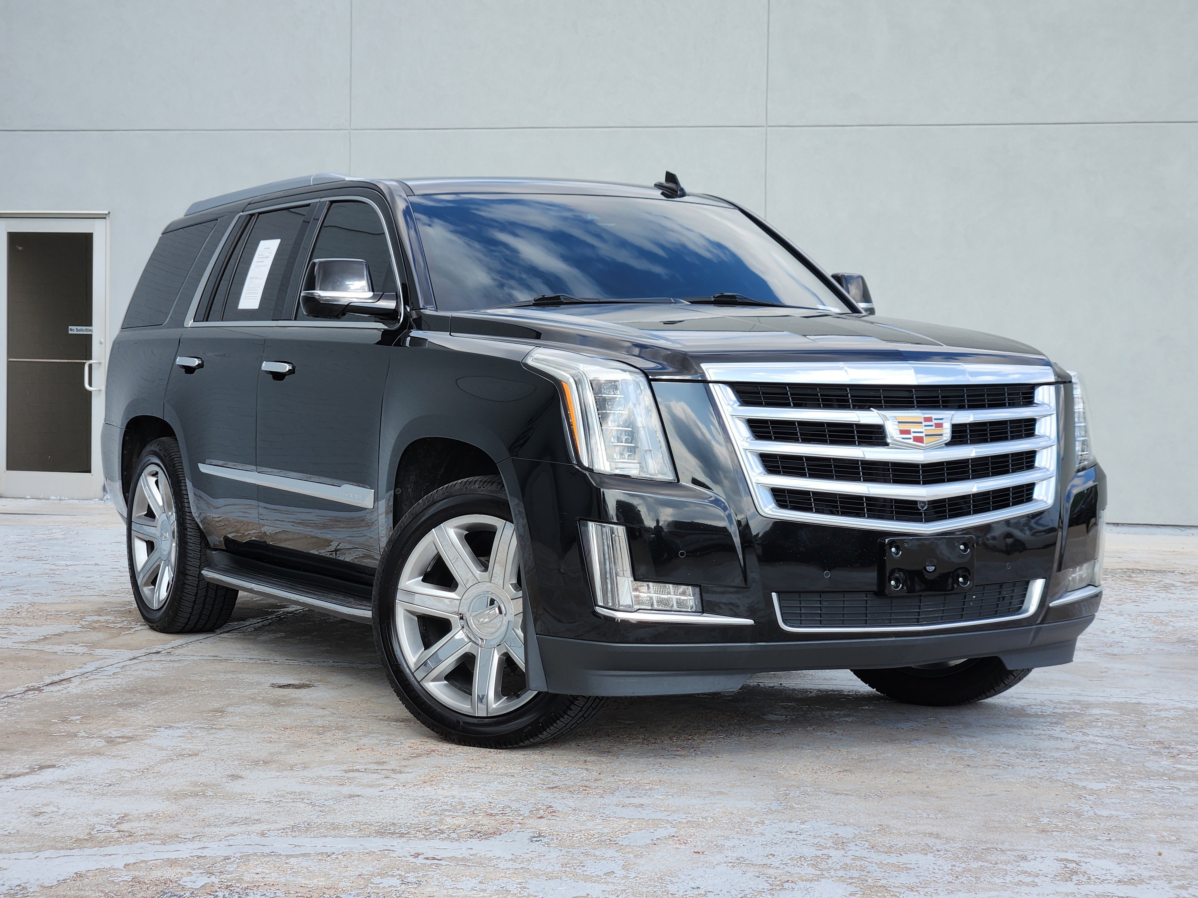 2020 Cadillac Escalade 2WD Luxury's photo