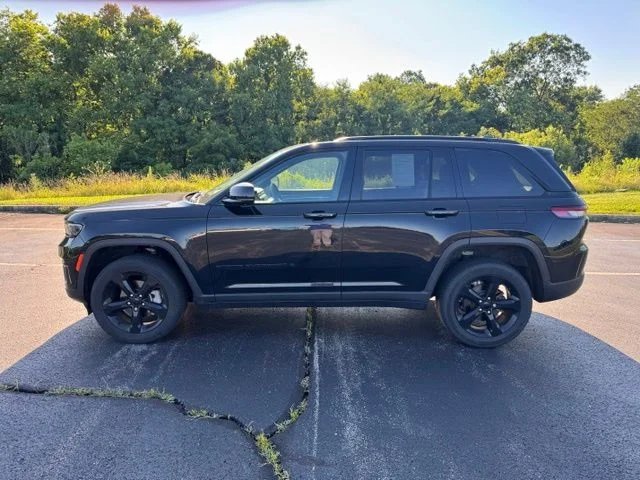 Used 2024 Black Jeep Limited image 6