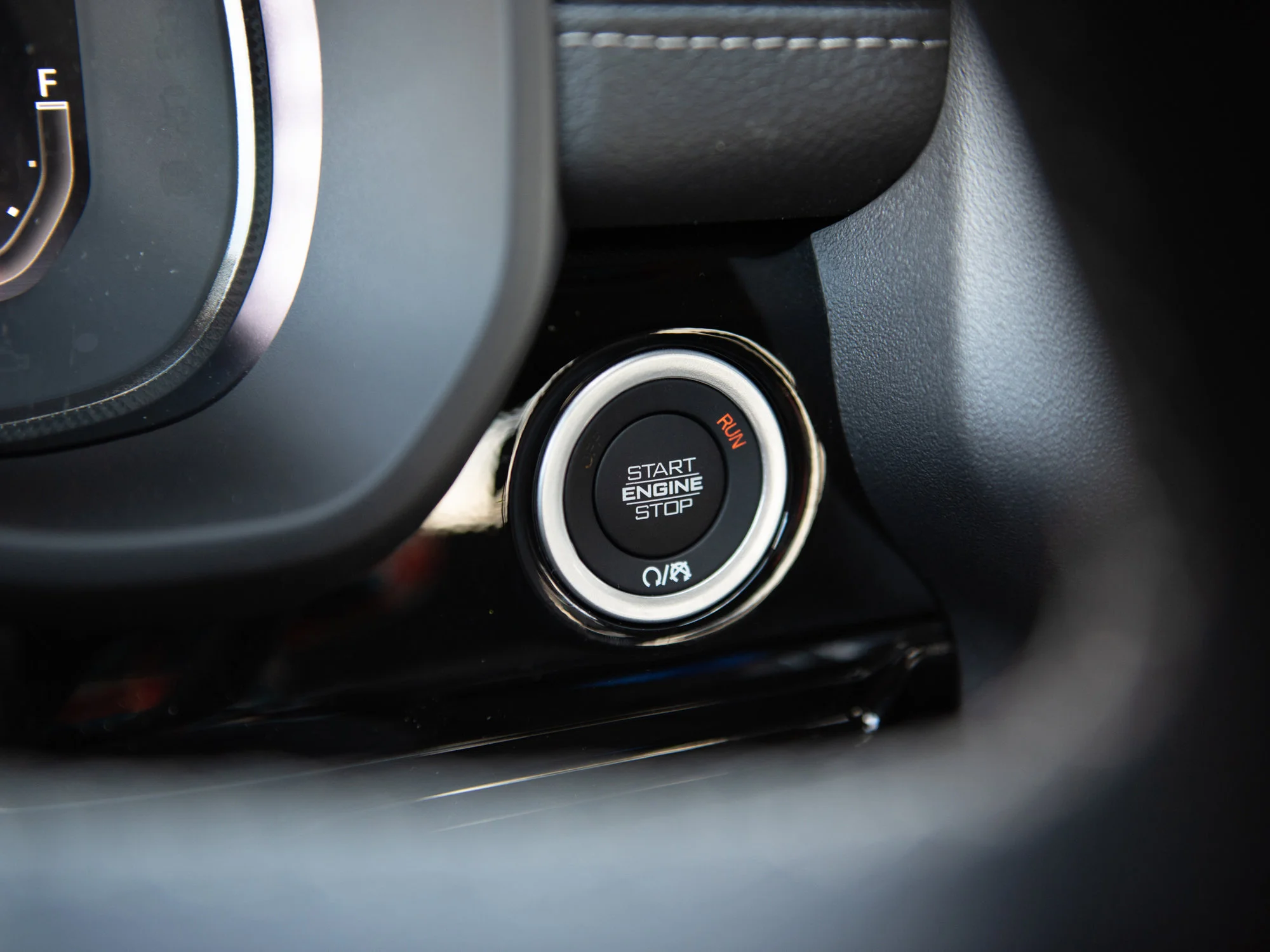 New 2026 Black RAM Sport* HEMI V8 image 17