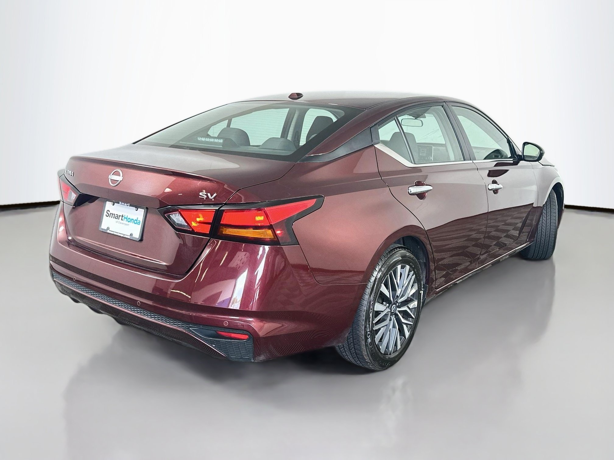 Used 2024 Garnet Pearl Metallic Nissan 2.5 SV image 8