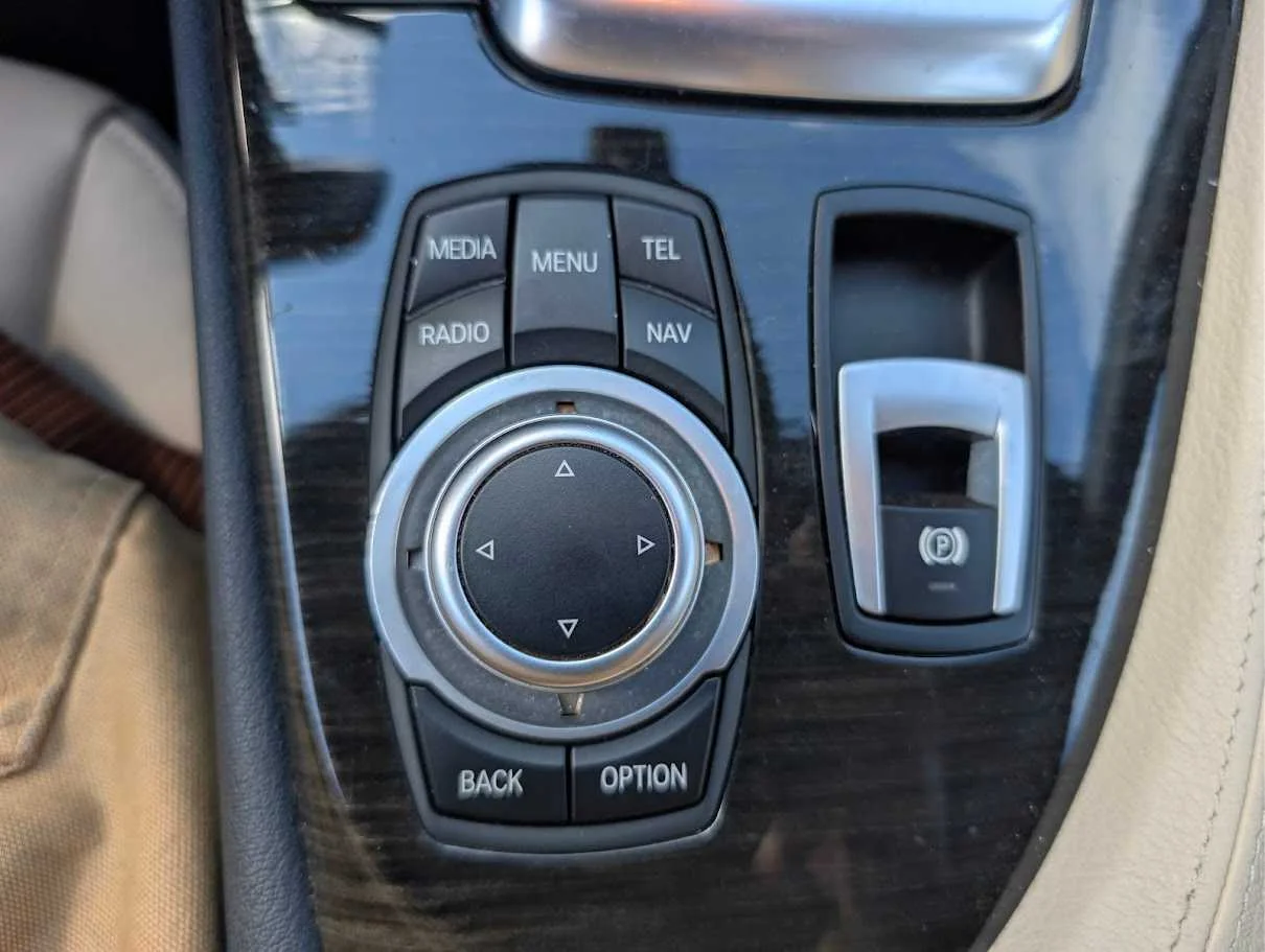 Used 2015 Deep Sea Blue Metallic BMW sDrive28i image 29