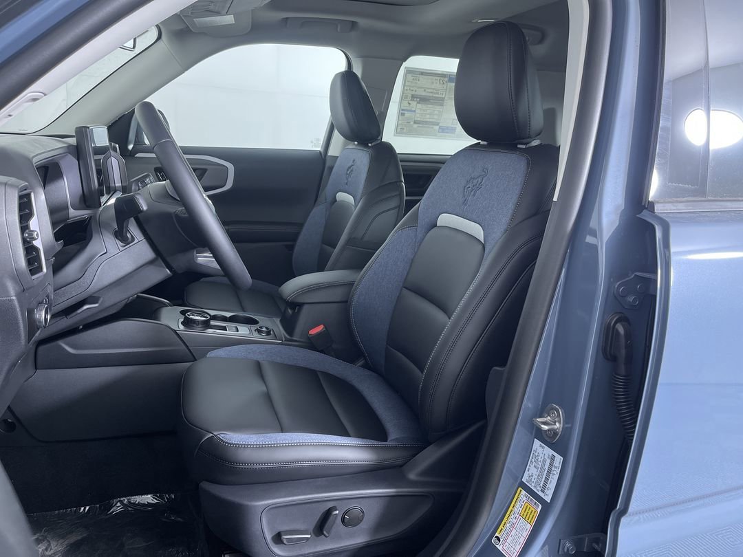 New 2026 Azure Gray Metallic Tri-Coat Ford Outer Banks image 15