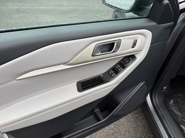 New 2026 Carbonized Gray Metallic Ford Active image 16